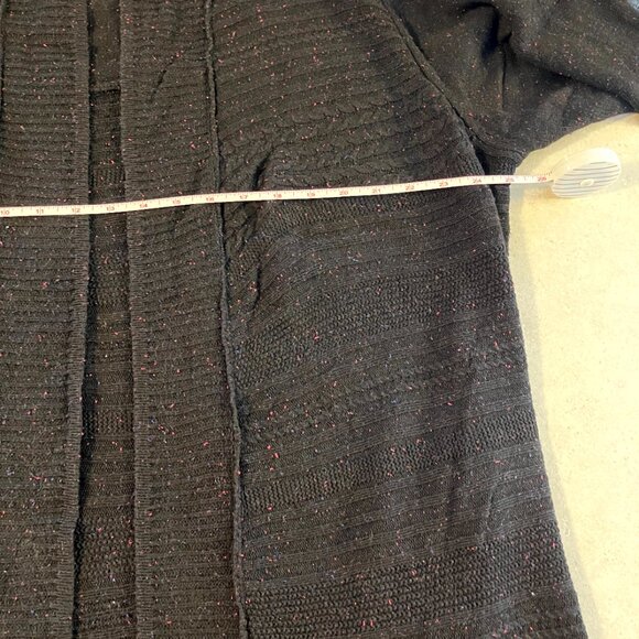 Lane Bryant Long Length Cardigan sweater size 26/28 Black w/ Pink & Blue speckle - Picture 6 of 7